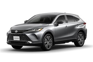 【実際どうなの？】高級SUV「ハリアー」購入者の評価。ハイブリッドとガソリンで分かれる明暗、意外な“格上モデル”がライバルに