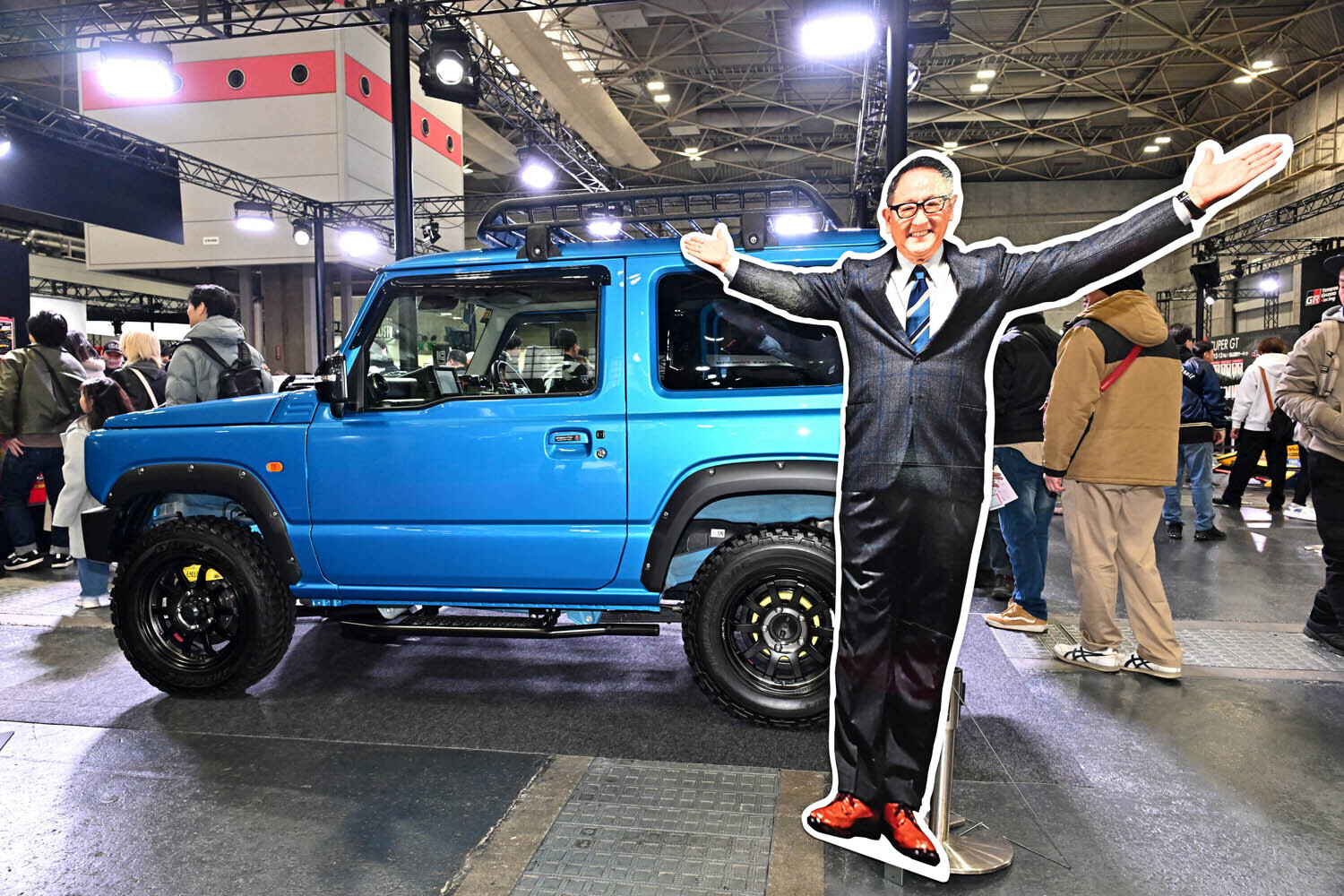トヨタのブースになぜ「ジムニー」と「タフト」が…？ モリゾウ氏の愛車のカスタマイズポイントを解説…佐々木雅弘選手がプロデュースした軽自動車とは