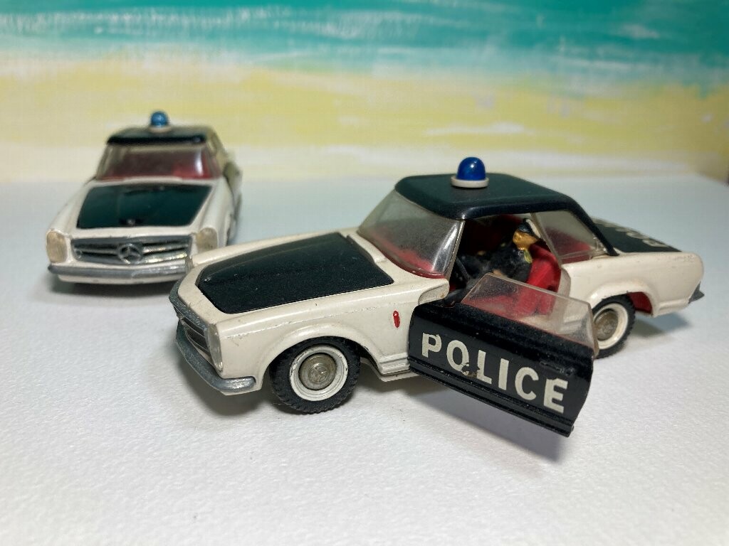 警察官の人形が2体同乗している貴重な仕様！「メルセデス・ベンツ250SL HTポリス」【丸餅博士のヴィンテージ・ミニカー・ワールド】