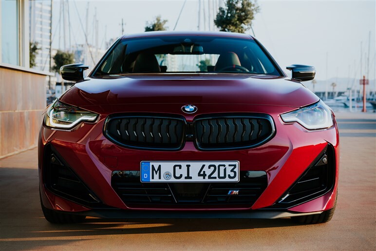 BMW「2シリーズクーペ」が微妙に化粧直し。新旧モデルの違いをチェック