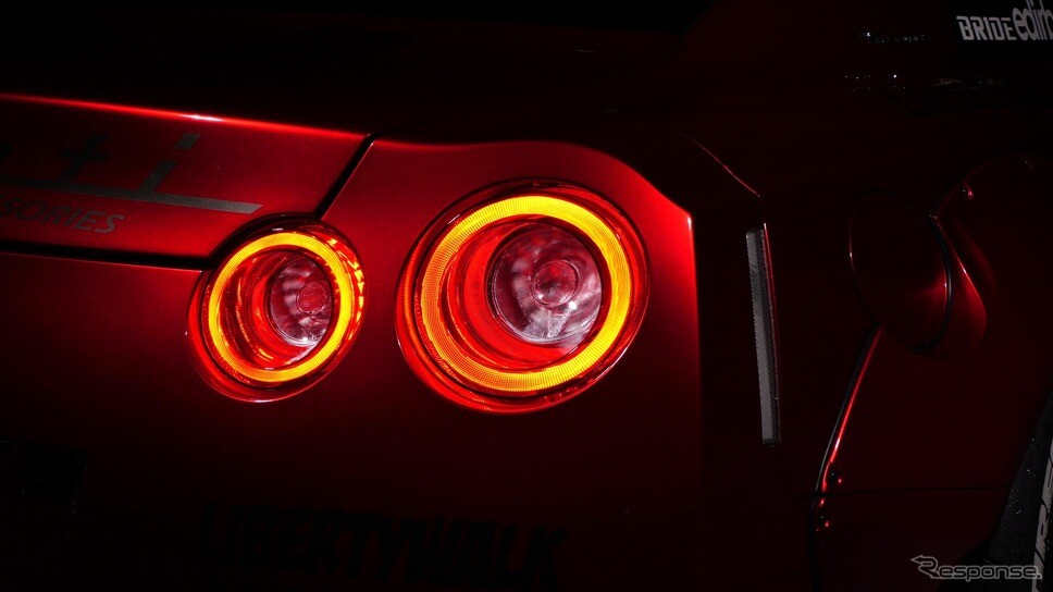 アメリカ発・昼も夜も映える最新デザイン、『R35 GT-R』専用LEDヘッドライト・テールライトが発売
