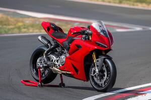 パニガーレV2／V2Sドゥカティ史上最軽量のスーパーバイクを理解するための3つのポイント