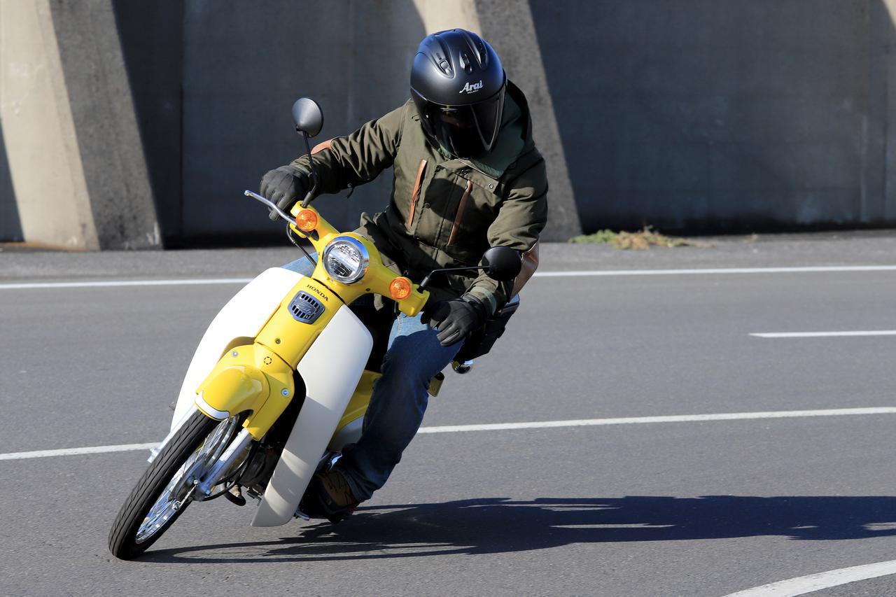 ホンダ スーパーカブ110 通勤インプレ 2週間街乗りしてみて分かった使い勝手 乗り心地 燃費をレビュー 21年 Webオートバイ 自動車情報サイト 新車 中古車 Carview