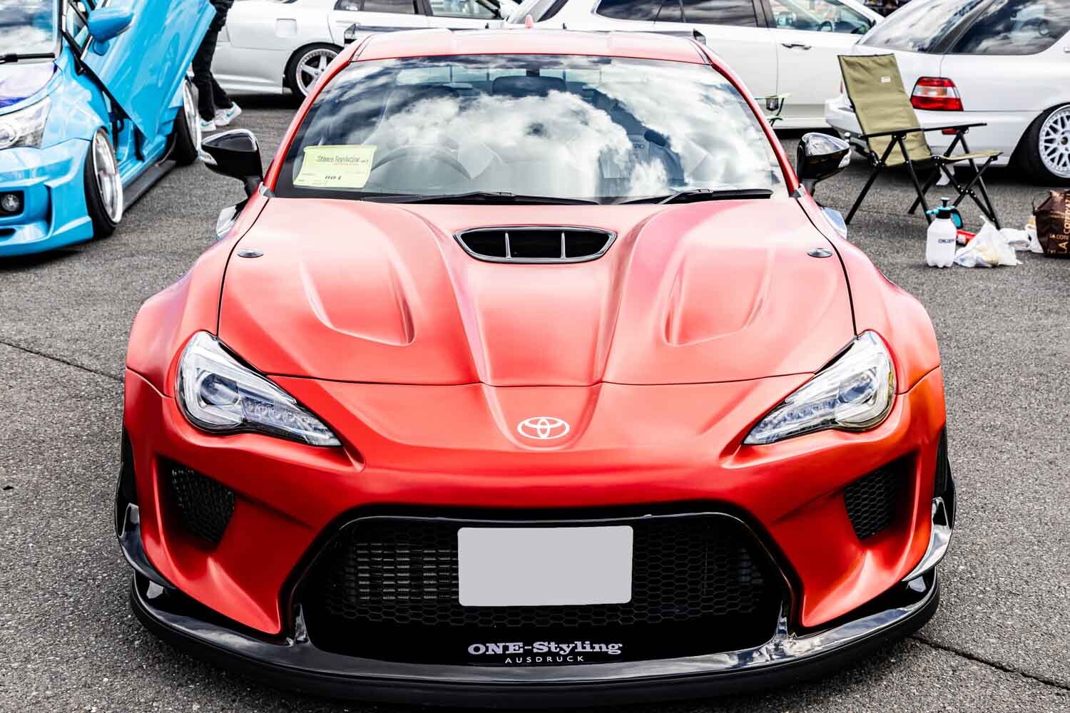 DIYで作り上げた迫力のトヨタ86ワイドボディ！ロケットバニーのフェンダーまで延長した