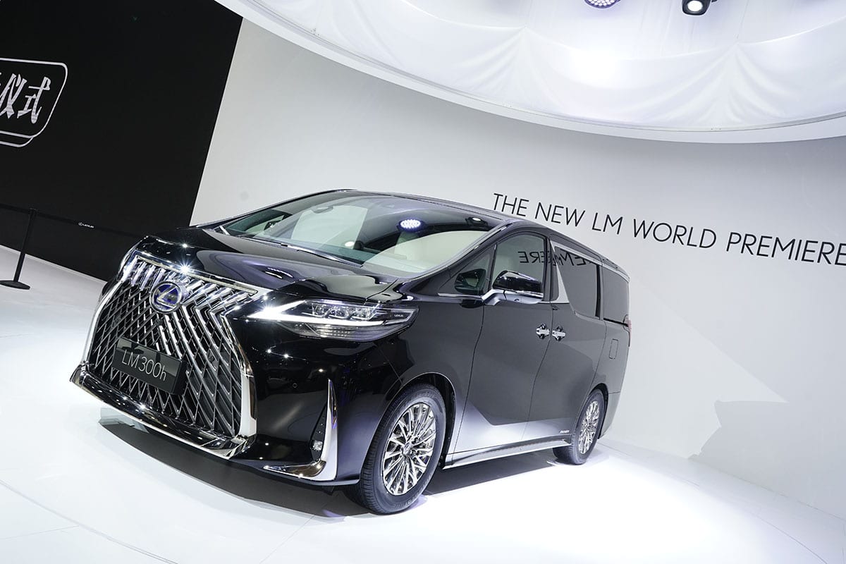 忘れてませんか レクサスの最高級ミニバン Lm 中国での今春発売 で国内のアフターメーカーが始動 日本には来ないんでしたっけ スタイルワゴン ドレスアップナビ 自動車情報サイト 新車 中古車 Carview