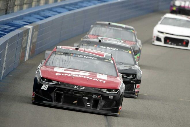 NASCAR第3戦：シボレーのボウマンがフォンタナ制圧。2019年6月以来のキャリア2勝目