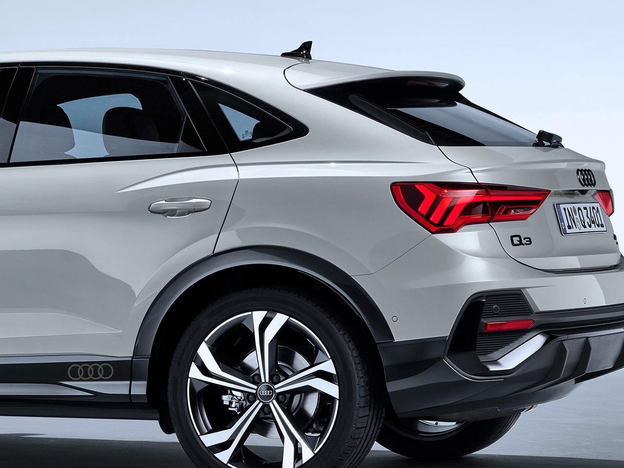 クーペルックSUV、アウディQ3スポーツバックがドイツ本国で早くも発表。Q4ではなかった