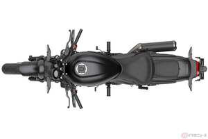 知ってた？　バイクの車体ってかなりの「左右非対称」だって!!　それでも真っすぐ走るのはナゼ？