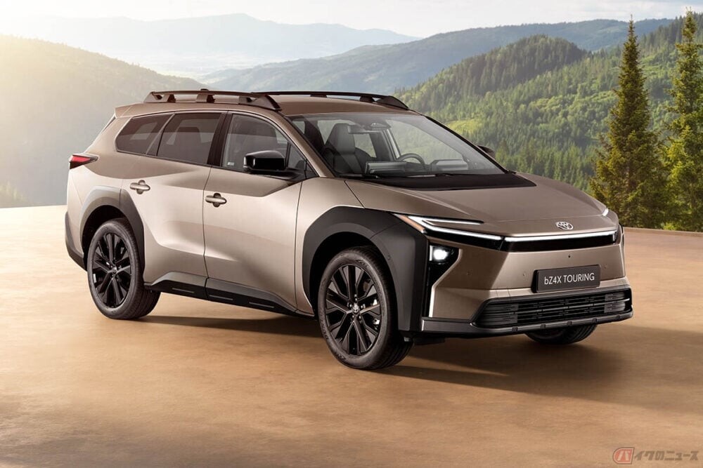 家族で冒険に出かけるための電動SUV!? トヨタが欧州市場で「bZ4Xツーリング」を世界初公開