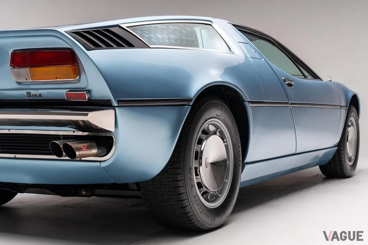 スーパーカー世代には懐かしい！ 53年前のミッドシップ2シーター