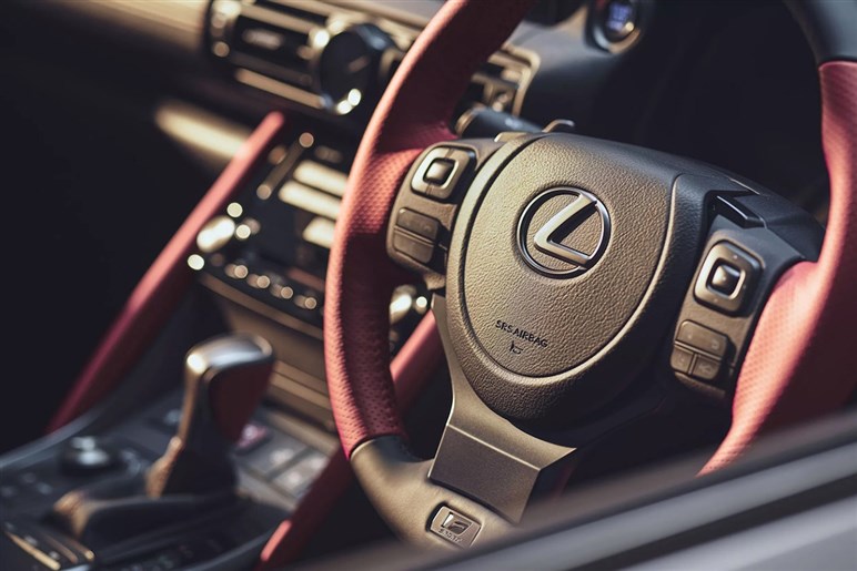 終了へ向けカウントダウンが始まった「国産V8エンジン」。生き残ったV8モデルも手の届かない存在となってしまうのか