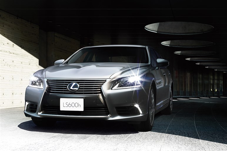 終了へ向けカウントダウンが始まった「国産V8エンジン」。生き残ったV8モデルも手の届かない存在となってしまうのか