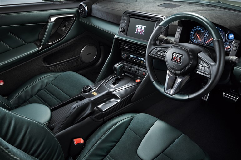 【期待】米日産幹部が次期「GT-R」の開発を示唆。「ハイパーフォース」ベースでEVかハイブリッドか？