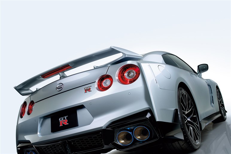 【期待】米日産幹部が次期「GT-R」の開発を示唆。「ハイパーフォース」ベースでEVかハイブリッドか？