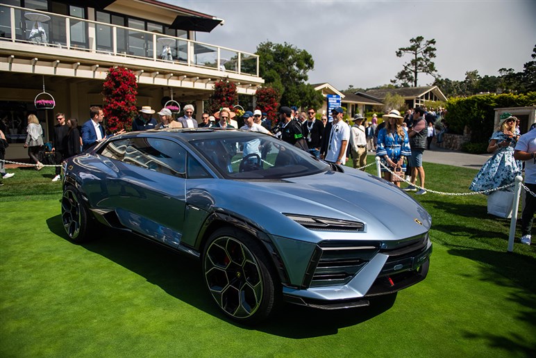 AMGが独自開発する新型SUV「GT SUV」を捕捉 ストームトルーパー顔×怪力で“EV戦争”に挑む