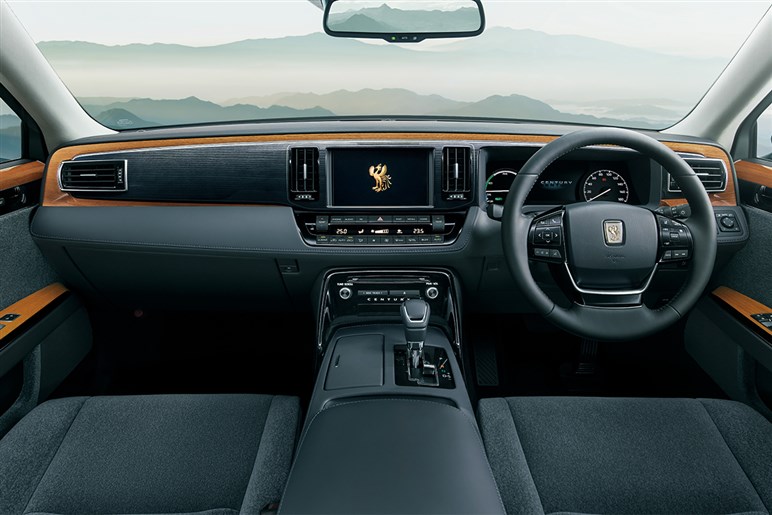 終了へ向けカウントダウンが始まった「国産V8エンジン」。生き残ったV8モデルも手の届かない存在となってしまうのか