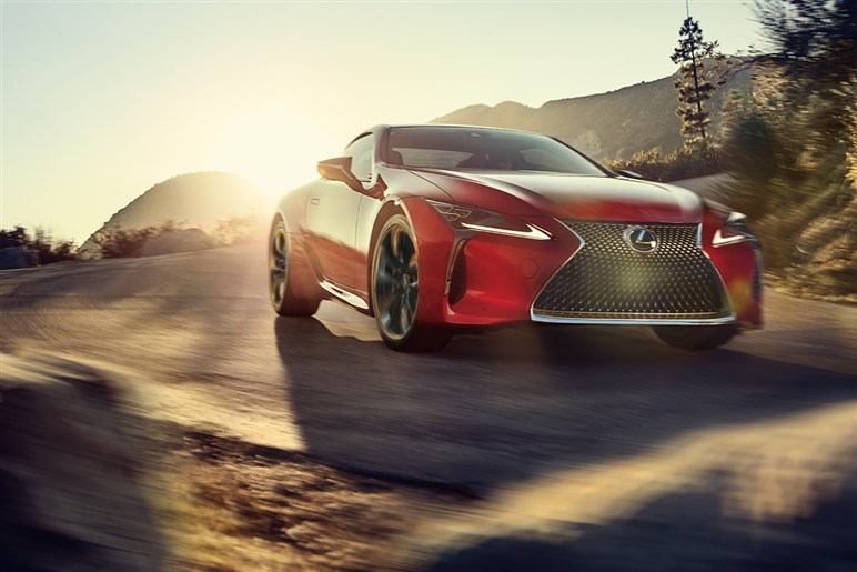 終了へ向けカウントダウンが始まった「国産V8エンジン」。生き残ったV8モデルも手の届かない存在となってしまうのか