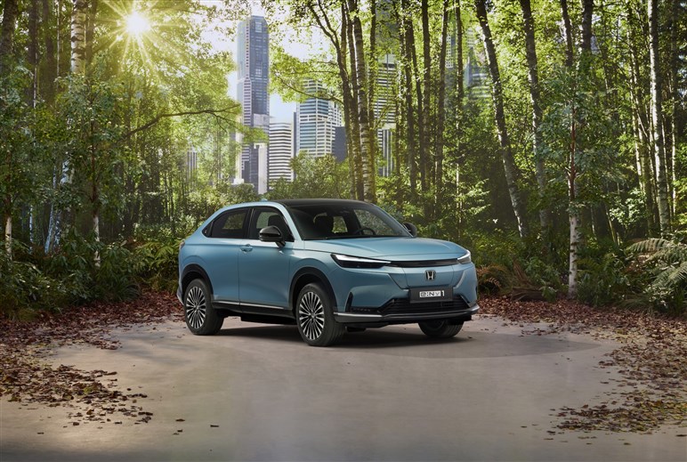 ホンダが斬新デザインの電動SUV「e:NP2」を中国で発売。足元揺らぐBEV市場に不安も…