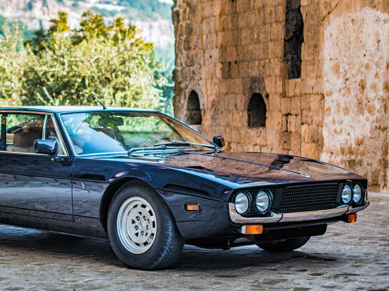 スーパーカー年代記 005 エスパーダは新世代ランボルギーニのフラッグシップだった Webモーターマガジン 自動車情報サイト 新車 中古車 Carview