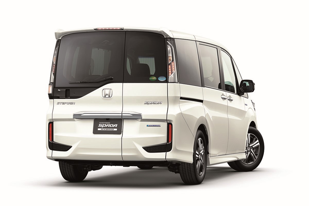 新型登場まで秒読み 次期ステップワゴンはわくわくゲート廃止 ハイブリッド専用で プレミアム装備にも期待 Carview 自動車情報サイト 新車 中古車 Carview