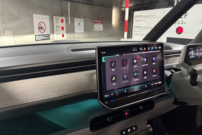 新型「ID.バズ」はデザインと航続距離500km超がネットでは大絶賛。1000万円弱の価格で売れ行きに疑問の声も