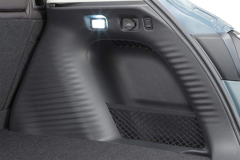 登場から約2年、ホンダの主力SUV「ZR-V」は売れている？ 好調を維持も25年はライバルの全面改良でピンチに!?