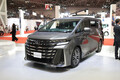 家族のためのクルマ「ミニバン」が1000万円オーバー……ってそんな価値あるの？　結論「アルファード」の最上級グレードにはそれだけの価値アリ!!