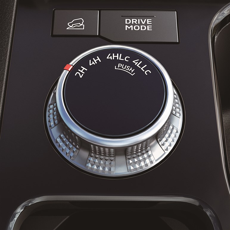 大ヒットした三菱の伝説級SUV「パジェロ」が2026年に復活か。一体どんなクルマになる？