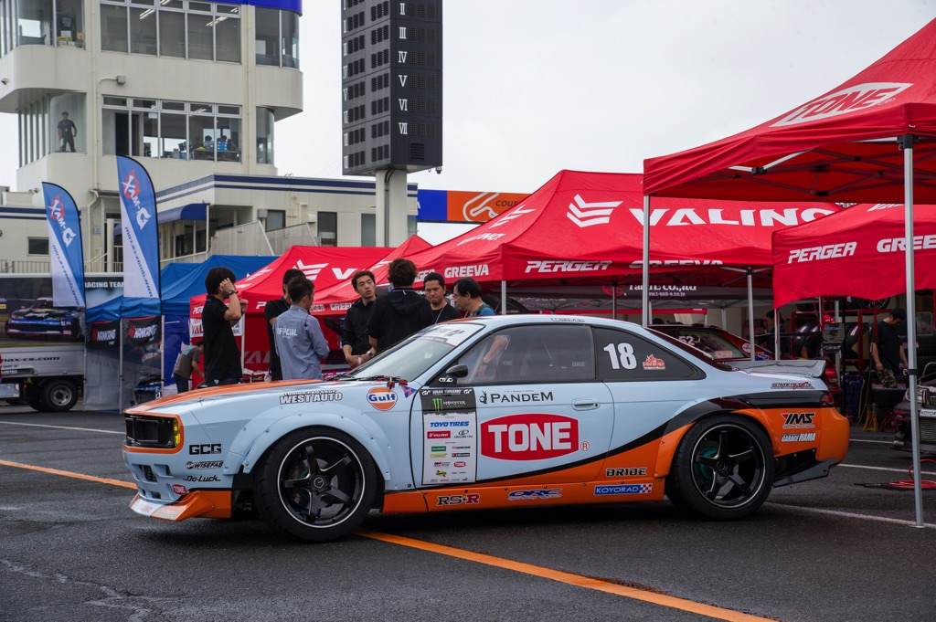 D1グランプリ人気選手の日比野哲也がニューマシン投入 強烈なバラクーダ顔のs14シルビアは走りも超過激だった Web Option 自動車情報サイト 新車 中古車 Carview