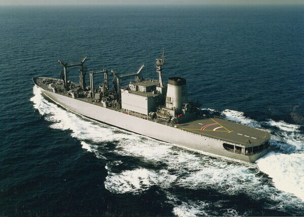 「日本最西端の島」にロシア海軍の新鋭艦が接近！  “お供”も引き連れて航行 自衛隊が撮影した画像が公開