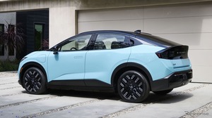 日産『リーフ』新型発売にスタンバイ、家庭用充電器や太陽光パネル設置支援、米国でサービス開始へ