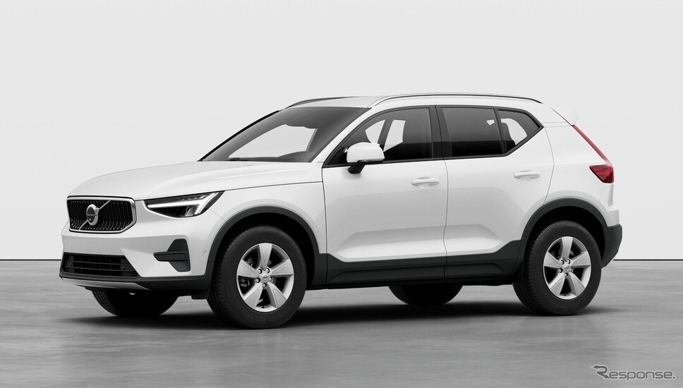 ボルボ『XC40』、新エントリーモデルに509万円の「Essential B3」追加