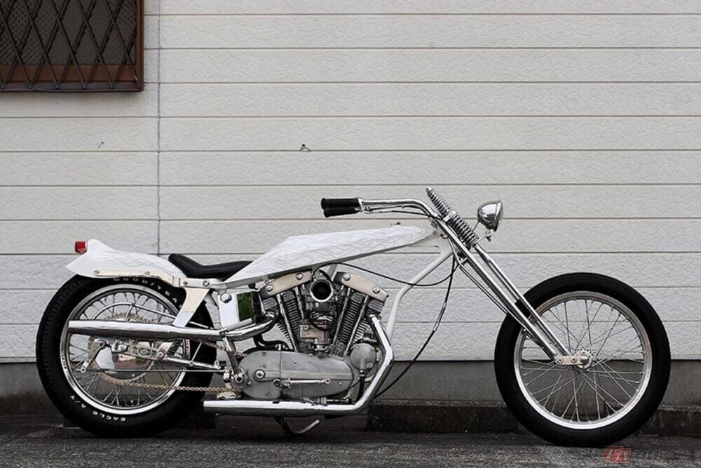 え、これがホンダの「スーパーカブ」だって!? ドラッグレーサーにインスパイアを受けたカスタムスタイル「ディガー」へ転身を遂げた一台が凄かった!!