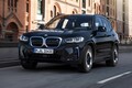 BMWの新型EV「iX3 M」プロトを捕捉。次世代Mモデルが本格始動、高性能仕様で開発進行中
