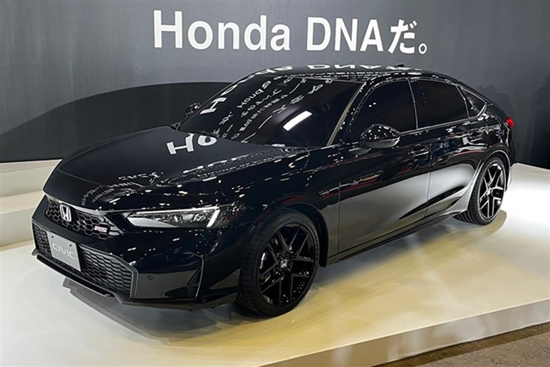 ホンダ「シビック」が一部改良！ 新外装塗料採用で艶感と耐久性向上…一律9万5700円値上げで価格は354万4200円から
