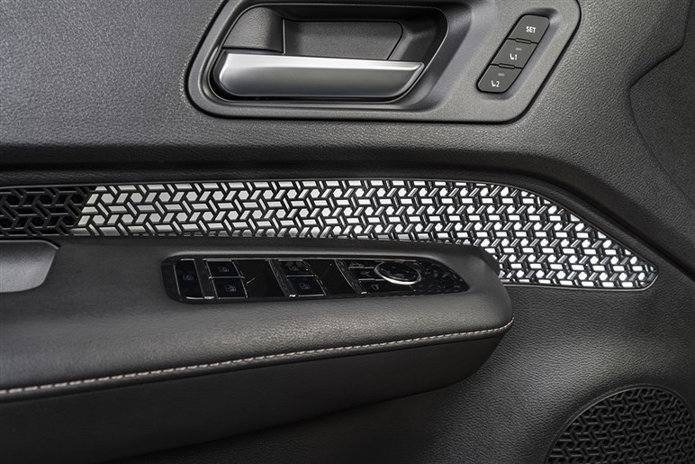 日産「アリア」で1700km弱ロングドライブしてみたリアル。10年前よりラクになったが充電回数は凄いことに!?