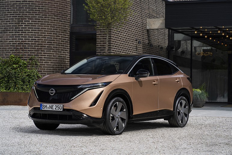 日産「アリア」で1700km弱ロングドライブしてみたリアル。10年前よりラクになったが充電回数は凄いことに!?