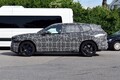 BMWの新型EV「iX3 M」プロトを捕捉。次世代Mモデルが本格始動、高性能仕様で開発進行中