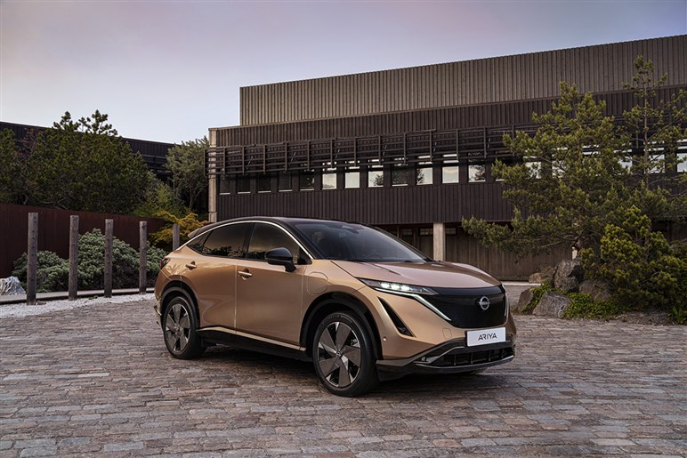日産「アリア」で1700km弱ロングドライブしてみたリアル。10年前よりラクになったが充電回数は凄いことに!?
