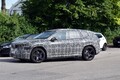 BMWの新型EV「iX3 M」プロトを捕捉。次世代Mモデルが本格始動、高性能仕様で開発進行中