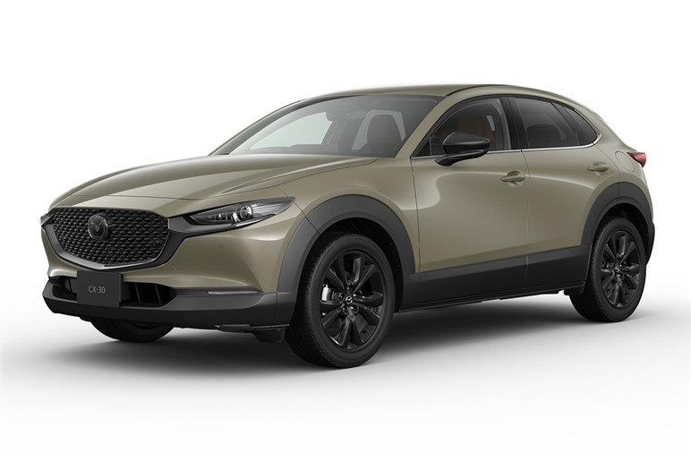【新型CX-5風フェイス】マツダ時期「CX-3」を予想！ 薄型グリル＆ロータリーPHEV採用で大胆刷新の可能性