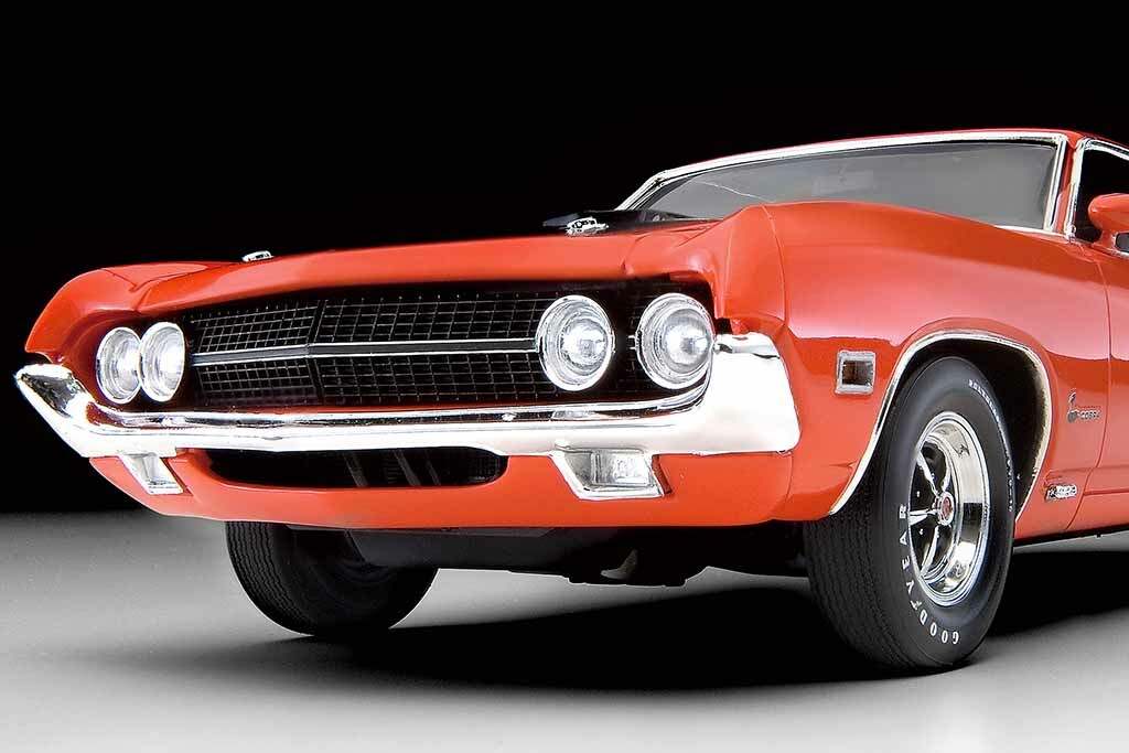 毒蛇の名を戴くマッスルカー！「1970年型フォード・トリノ・コブラ」をレベル製プラモで玩味する！【モデルカーズ】