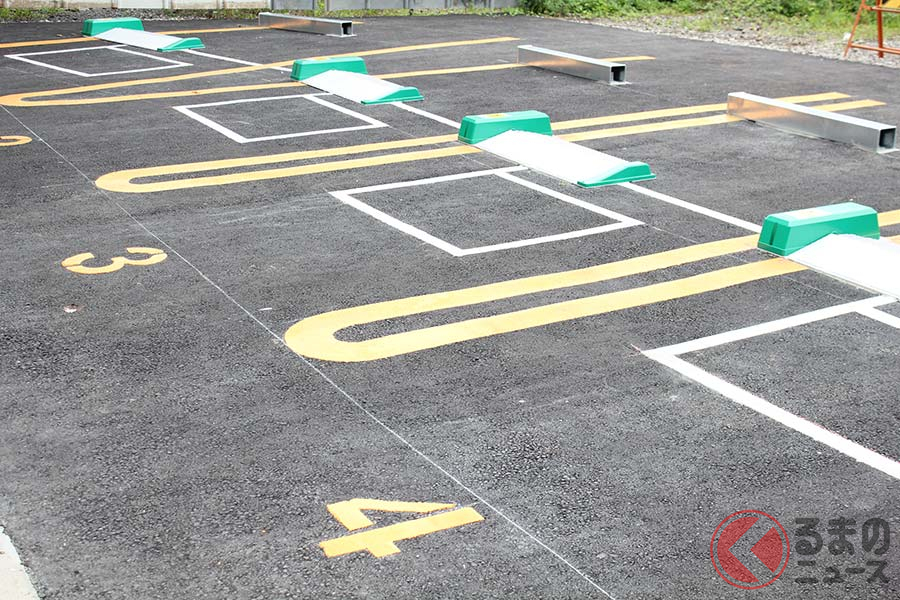 駐車場に 軽 の文字 普通車を停めると違反 駐車枠の大きさがさまざまな訳 くるまのニュース 自動車情報サイト 新車 中古車 Carview