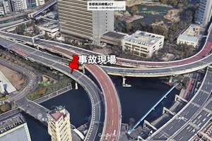 「可哀想すぎる…」フェラーリが納車1時間で炎上！ 「最悪火災に至る恐れ」で過去にリコールも… 高速道路で火災、対応はどうする？ 元警察官が解説