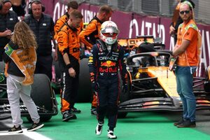 【角田裕毅を海外F1解説者が斬る】犠牲にならざるを得ないセカンドドライバーの辛さ。この献身が報われることを願う