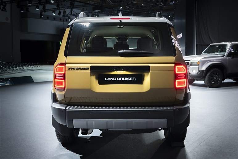 新型「ランクル250」のスタート価格は500万円台後半。北米仕様から割り出した！