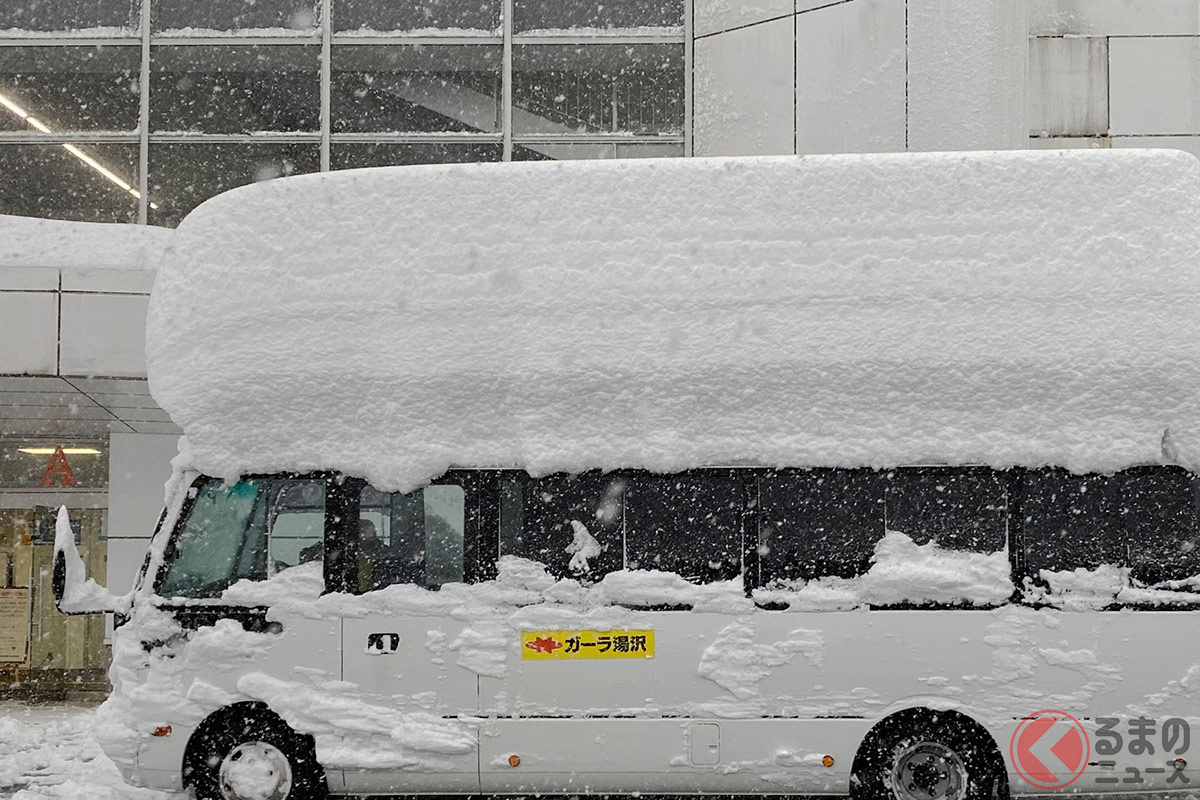 降雪時にワイパー立てるのはナゼ 積雪地以外でも 立てる ことが重要な理由とは くるまのニュース 自動車情報サイト 新車 中古車 Carview