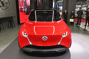 シンプルの極みなのに個性がある！　引き算の美学を突き詰めたマツダの「ビジョン・クロスコンパクト」で目指したモノとは？