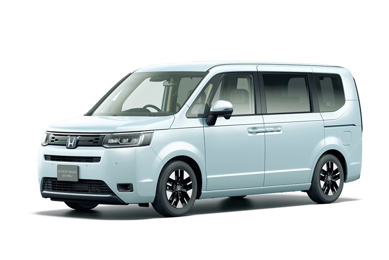 トヨタは「エスクァイア」の黒歴史を踏み越えて再び“小さなアルファード”を開発できるか？
