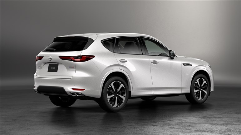 サイズ拡大で取り回しは？ 乗り心地改善？ マツダの新型SUV「CX-80」のギモンを開発陣に聞いてみた
